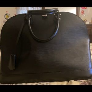 *SOLD* Louis Vuitton Epi Alma GM leather Bag